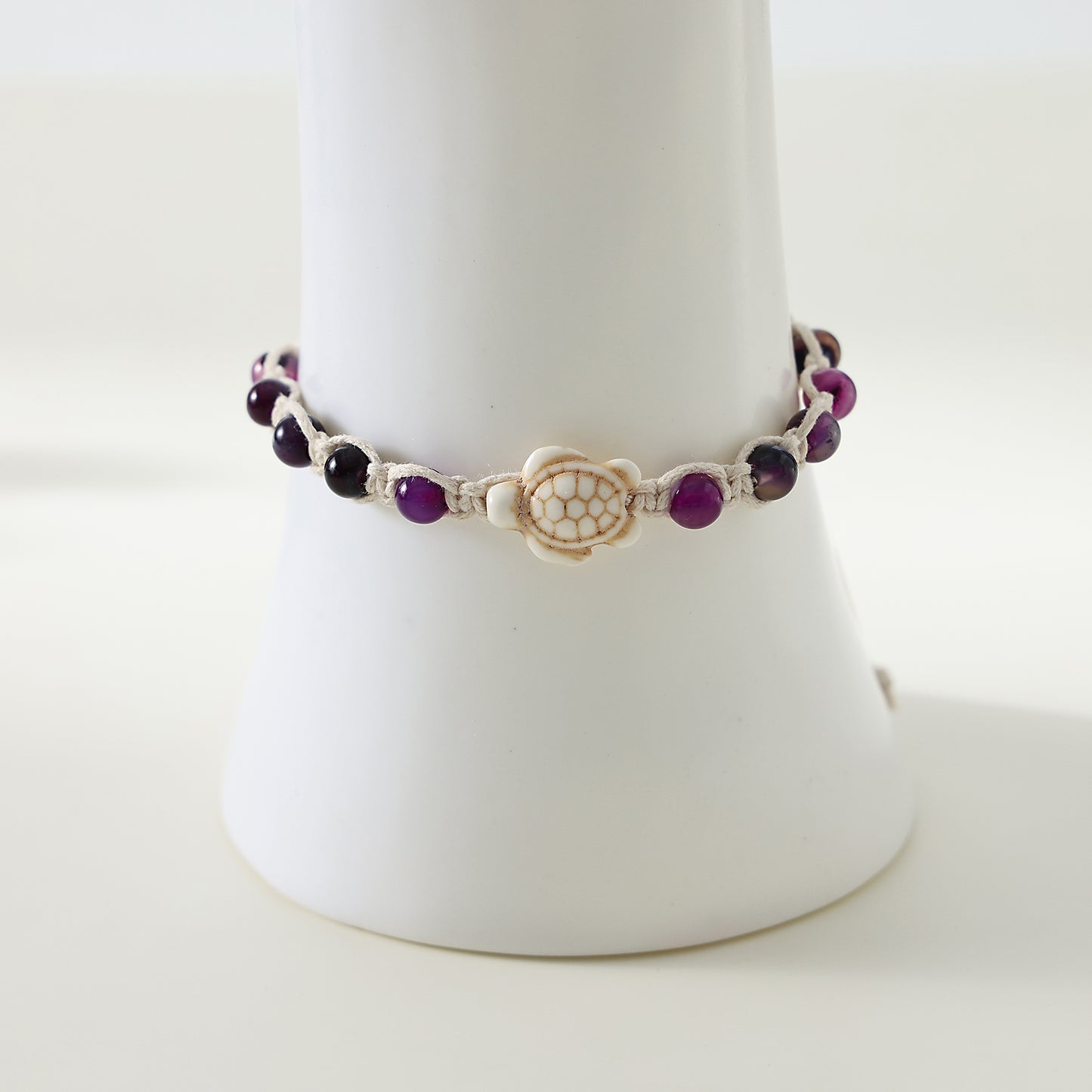 1 pc Bohemian Macramé Bracelet with Assorted Stone Beads & White Turtle Charm for Women & Girls - Summer Beach Jewelry & Gift (Adjustable Knot Design)