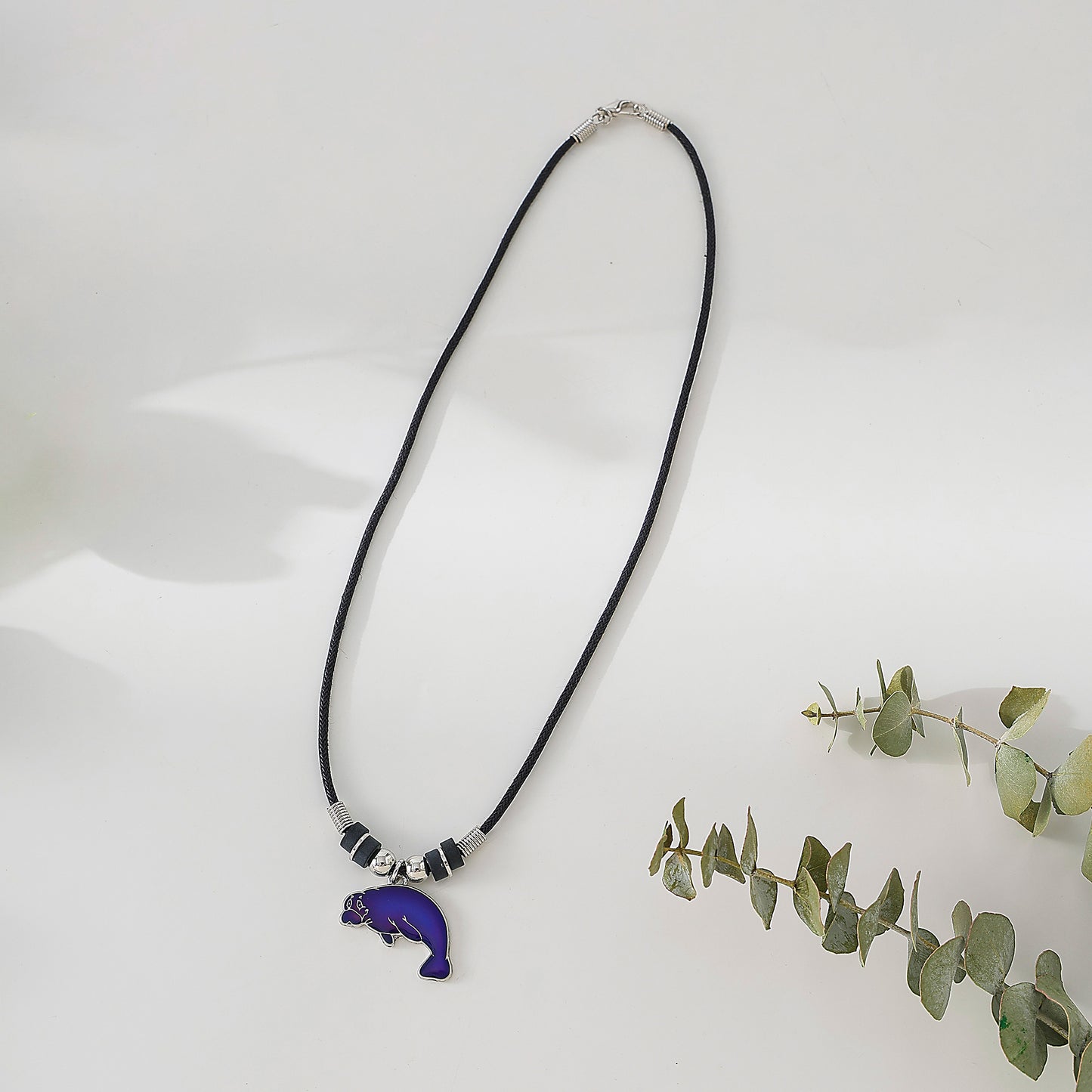 otter mood necklace