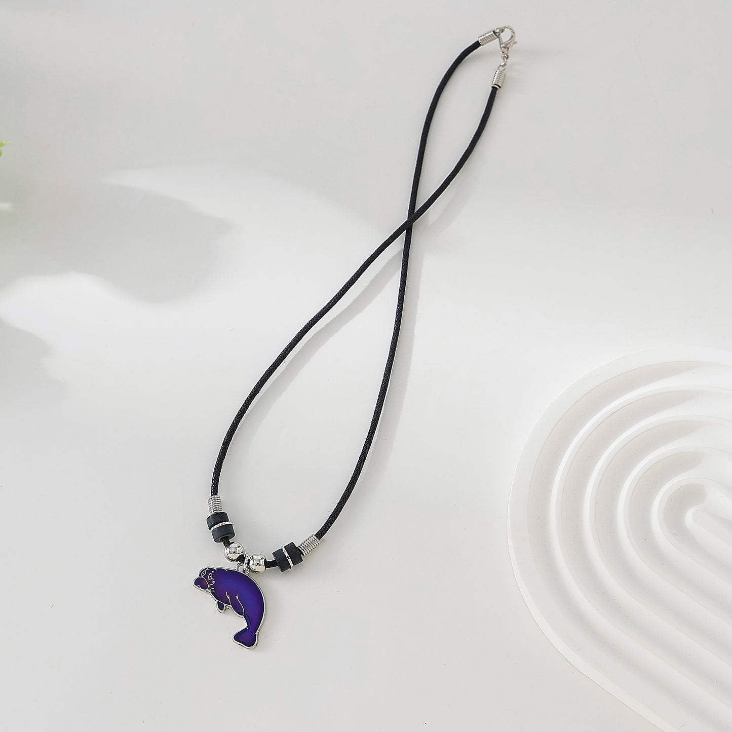 otter mood necklace