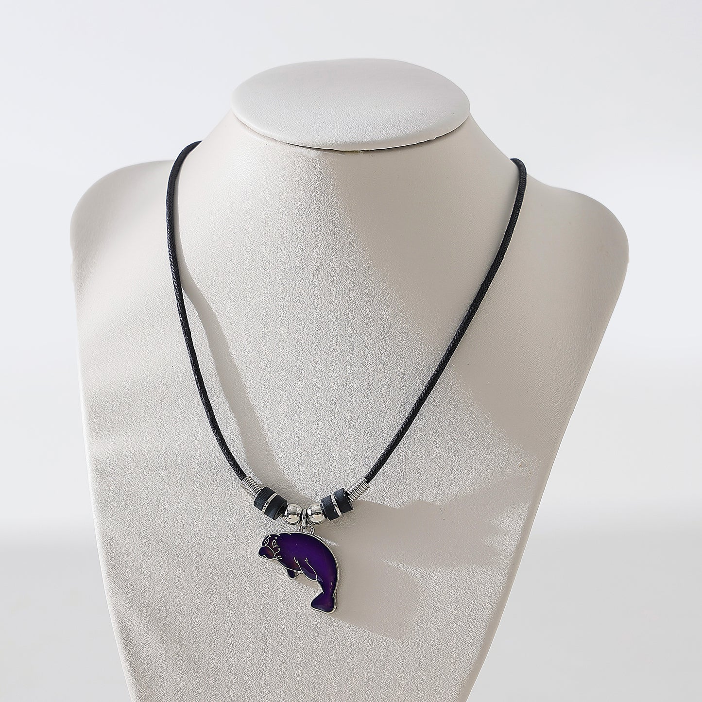 otter mood necklace