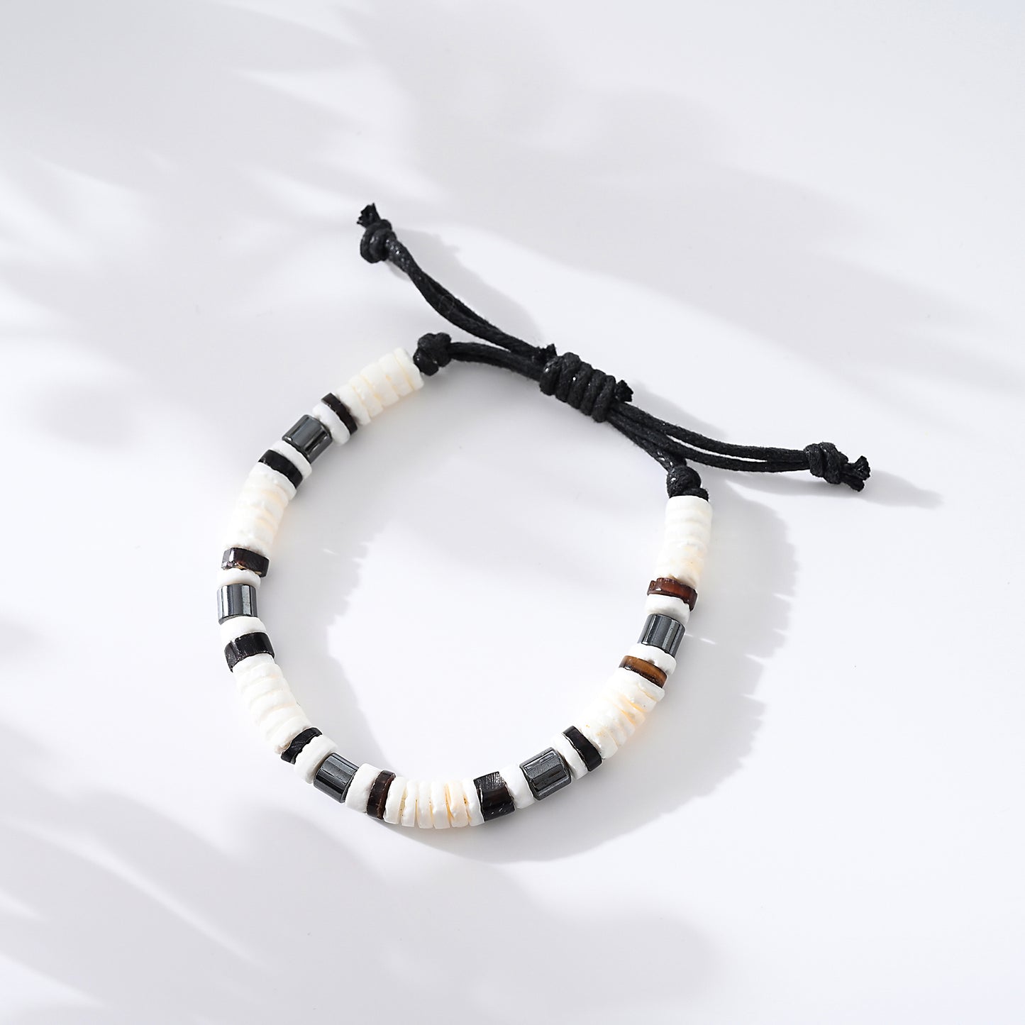 1pc Unisex Minimalist Bracelet, Contemporary Chic Style With White Shell & Black Accent Beads, Adjustable Rope Design, Casual/Everyday Wear