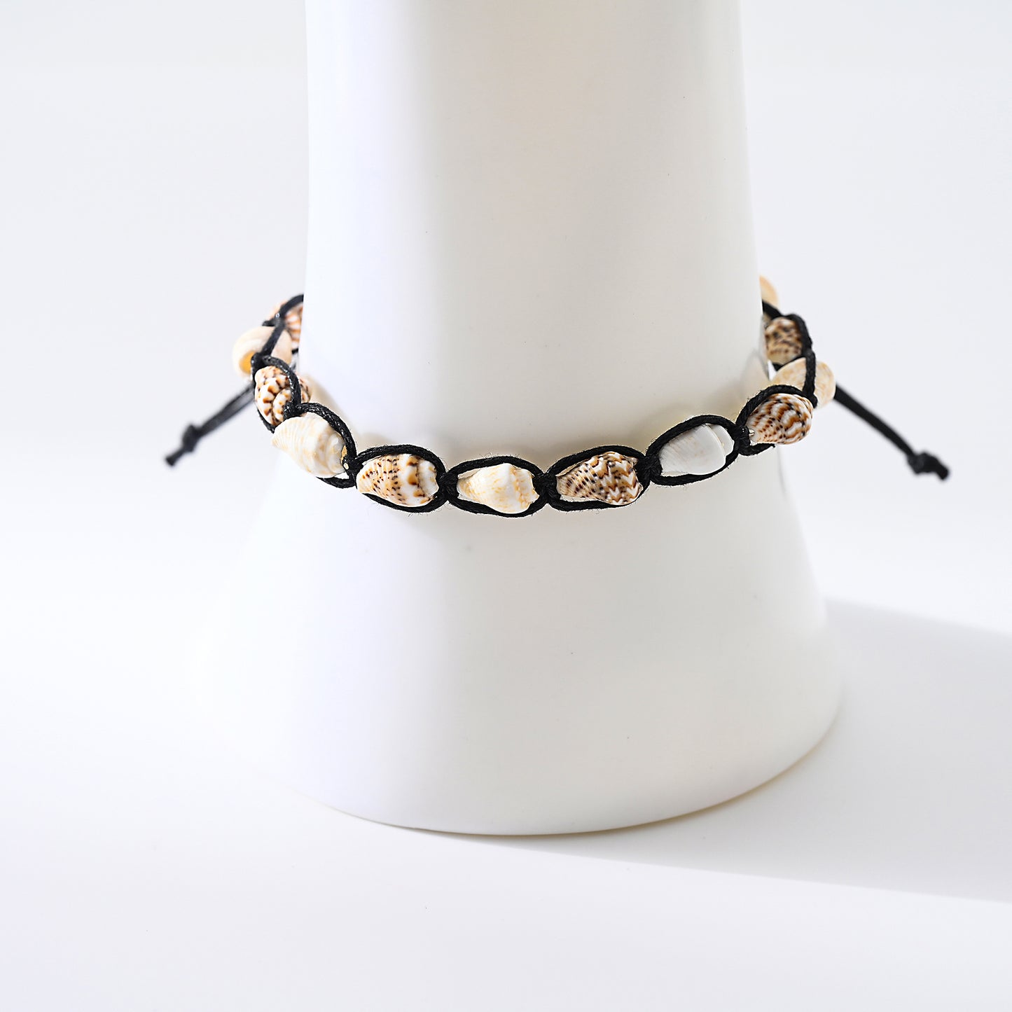 1pc Unisex Handmade Shell Anklet with Black/White Cord - Coastal Beach Jewelry for Summer Vacation