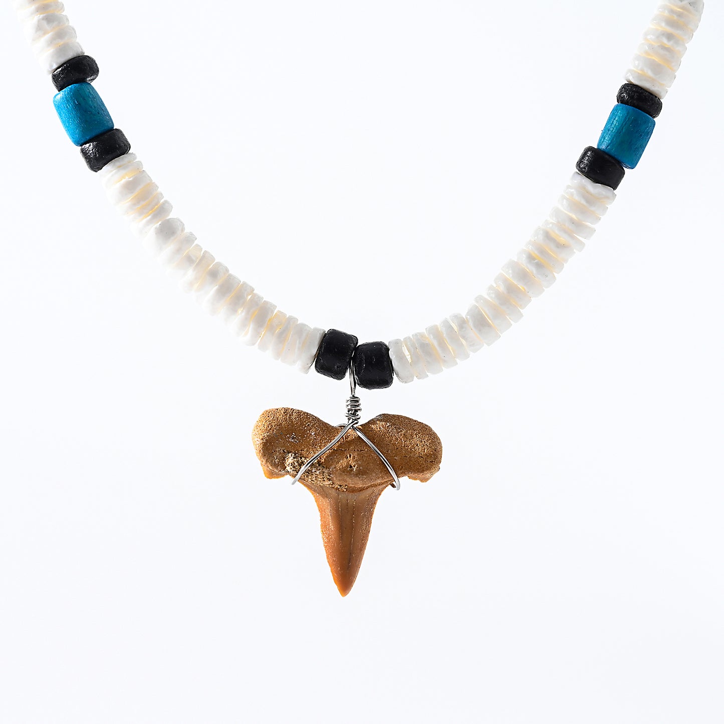 1pc Unisex Bohemian Style Shark Tooth Necklace with White Shell & Blue/Black Beads - Coastal Beach Jewelry for Summer Vacation/Beach Party Gift