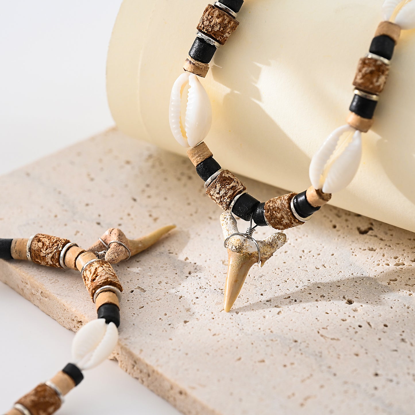 1pc Bohemian Style Mixed Bead Shark Tooth Necklace for Men/Women - Natural Wood & Shell Beads with Authentic Shark Teeth, Beach Party/Summer Gift