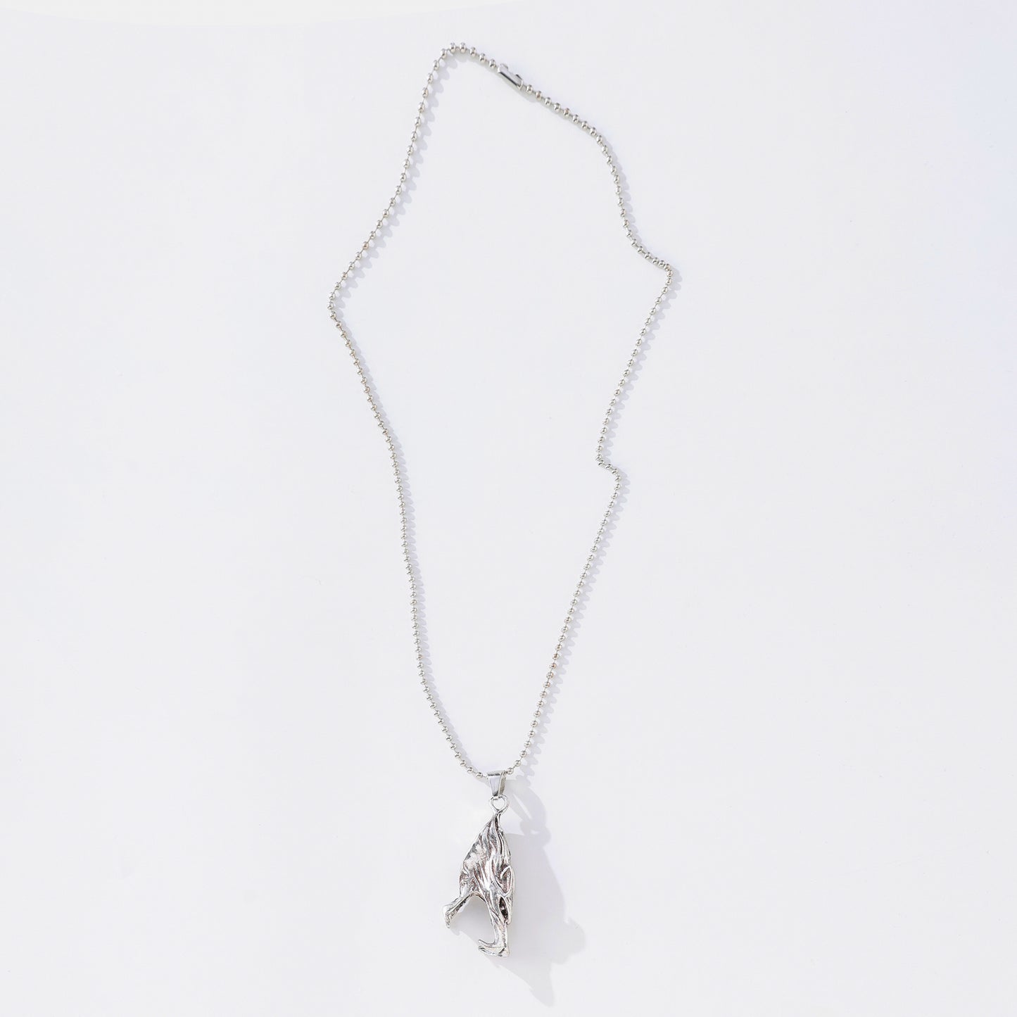 Wolf Head Pendant Necklace – Silver & Gold-Tone, Handcrafted Ball Chains with Detailed Wolf Motifs, Stylish Jewelry for Men & Women
