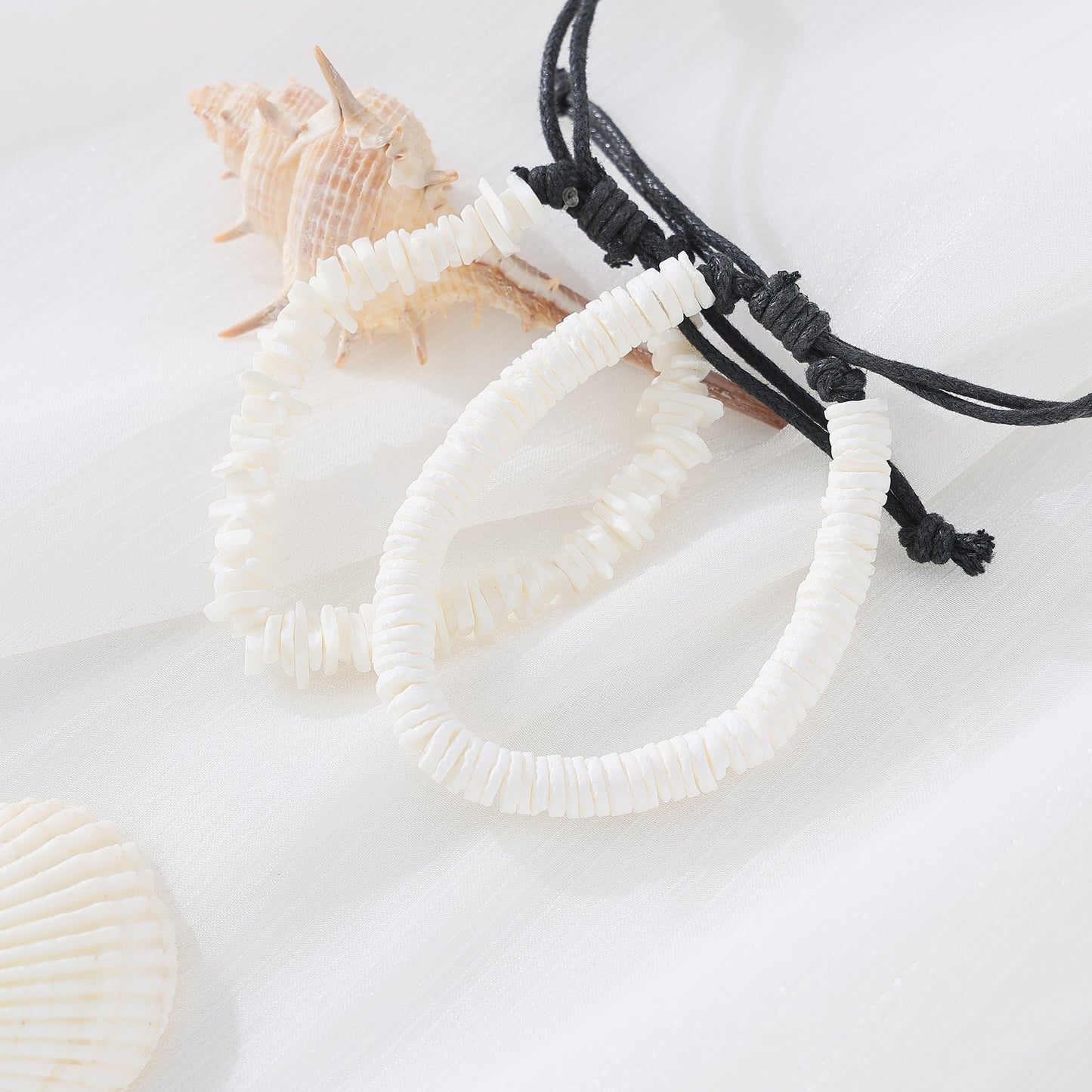 2 Styles Assorted Chip - Style Hishi Shell Adjustable Bracelets for Women and Men - Bohemian Beach - Inspired Jewelry （Random）
