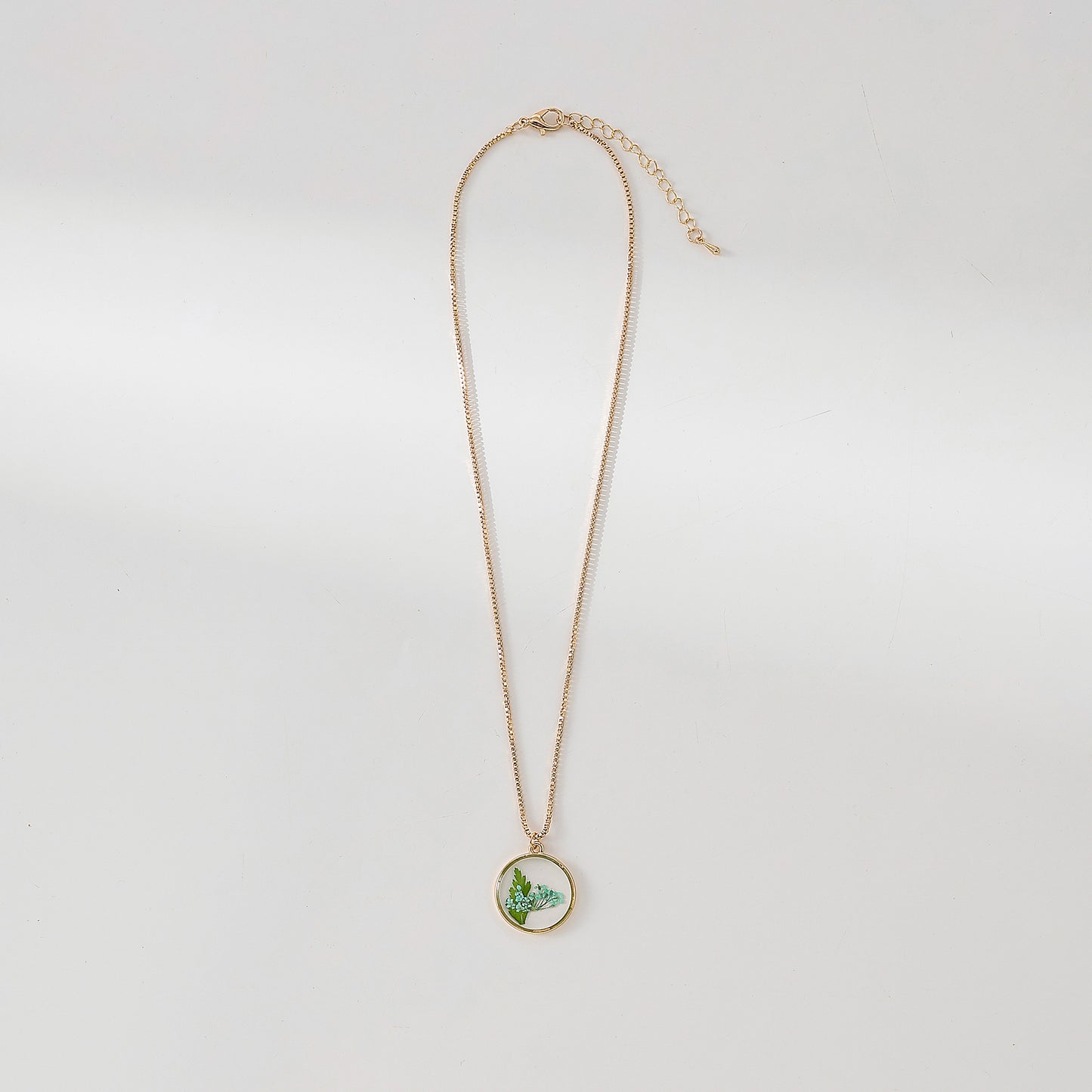 pressed flowers on golden chain Necklace