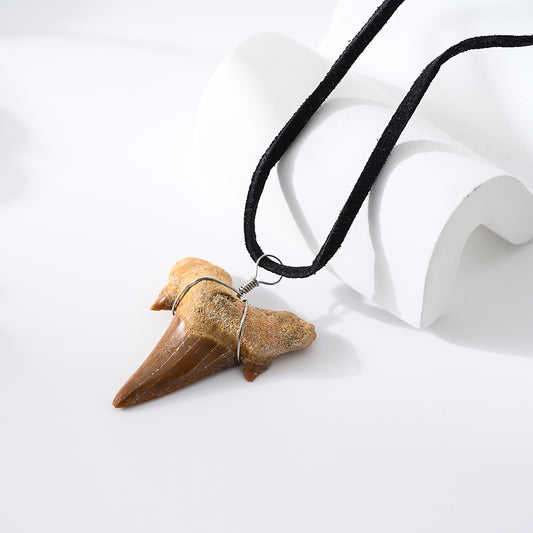 1pc Boho Beach Necklace, Shark Tooth & Leather Cord, Natural Fossil Pendant, Unisex Summer Vacation/Beach Party/Casual Gift