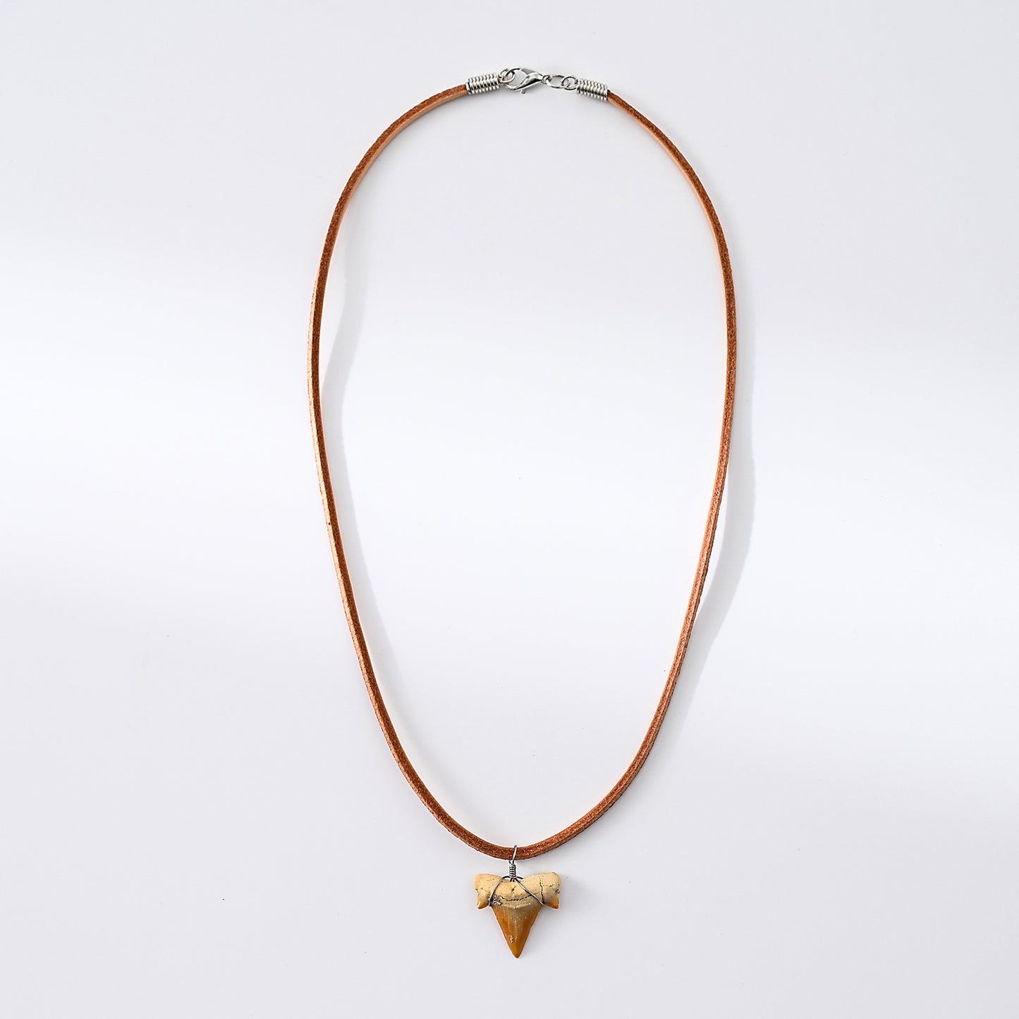 1pc Boho Beach Necklace, Brown Suede Cord & Shark Tooth Pendant, Silver-Accented Metal Wire, Unisex Summer Vacation/Beach Party/Casual Gift